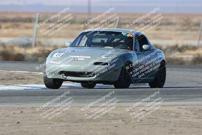 media/Nov-17-2024-CalClub SCCA (Sun) [[5252d9c58e]]/Group 4/Qual (Star Mazda Entrance)/